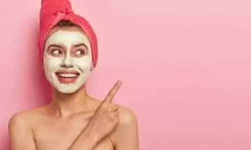 Beauty Tips: चेहरे को बेदाग और नेचुरल ग्लो देगा इन चीजों से बना फेस मास्क Beauty Tips: चेहरे को बेदाग और नेचुरल ग्लो देगा इन चीजों से बना फेस मास्क