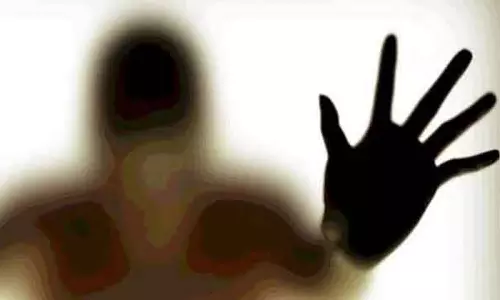 Karnataka: एक महिला अधिकारी को ब्लैकमेल करने के आरोप में तीन यूट्यूबर गिरफ्तार
