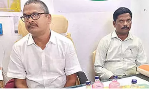 Andhra: आत्माकुर नगर आयुक्त एसीबी के शिकंजे में