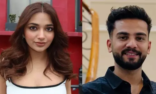 क्या Bigg Boss OTT 2 के विनर एल्विश यादव ने जिया शंकर से सगाई कर ली है? क्या Bigg Boss OTT 2 के विनर एल्विश यादव ने जिया शंकर से सगाई कर ली है?