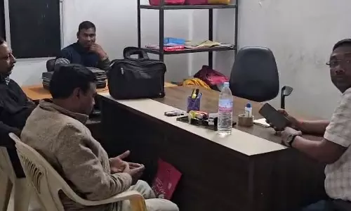 कमिश्नर और 2 सरकारी बाबू अरेस्ट, ACB की कार्रवाई कमिश्नर और 2 सरकारी बाबू अरेस्ट, ACB की कार्रवाई