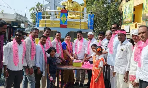 MLA कोवा लक्ष्मी का जन्मदिन धूमधाम से मनाया गया MLA कोवा लक्ष्मी का जन्मदिन धूमधाम से मनाया गया