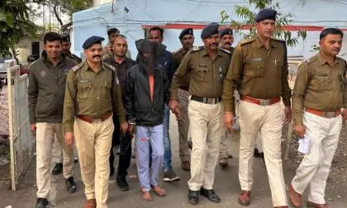 महिलाओं पर हमला करने वाले आरोपी को Bhopal पुलिस ने दबोचा महिलाओं पर हमला करने वाले आरोपी को Bhopal पुलिस ने दबोचा