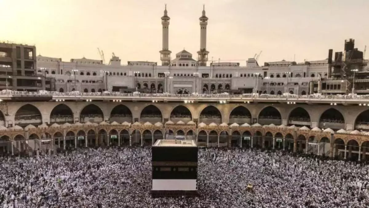 Hyderabad रियासत के लगभग 700 तीर्थयात्रियों को मक्का में मुफ्त रहने की जगह के लिए चुना गया Hyderabad रियासत के लगभग 700 तीर्थयात्रियों को मक्का में मुफ्त रहने की जगह के लिए चुना गया
