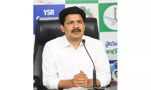 Tirupati के सांसद मद्दिला गुरुमूर्ति ने श्री वारी प्रसादम के राजनीतिक शोषण पर आपत्ति जताई