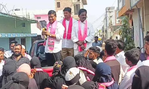 BRS जिला अध्यक्ष जीवन रेड्डी ने चुनाव प्रचार में हिस्सा लिया