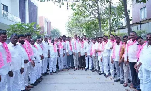 हरीश राव की मौजूदगी में पटनचेरु में कांग्रेस नेता BRS पार्टी में शामिल हुए