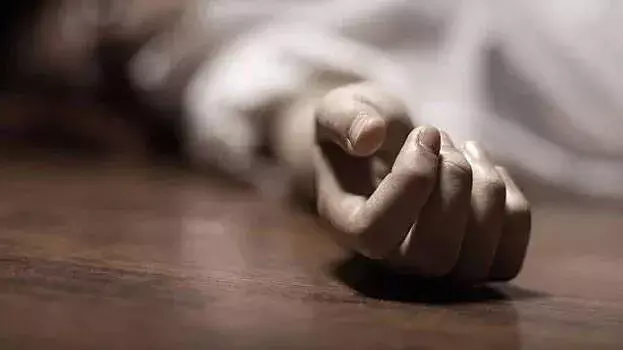 Kerala: कोझिकोड में 18 साल के लड़के का शव केबल से लटका मिला Kerala: कोझिकोड में 18 साल के लड़के का शव केबल से लटका मिला