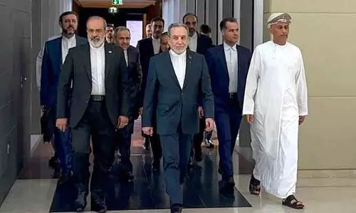 Oman ने ईरान-अमेरिका परमाणु बातचीत में मध्यस्थता की Oman ने ईरान-अमेरिका परमाणु बातचीत में मध्यस्थता की