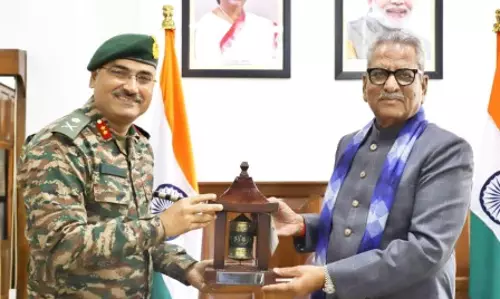 ब्लैक कैट डिवीजन के GOC ने राज्यपाल से मुलाकात की
