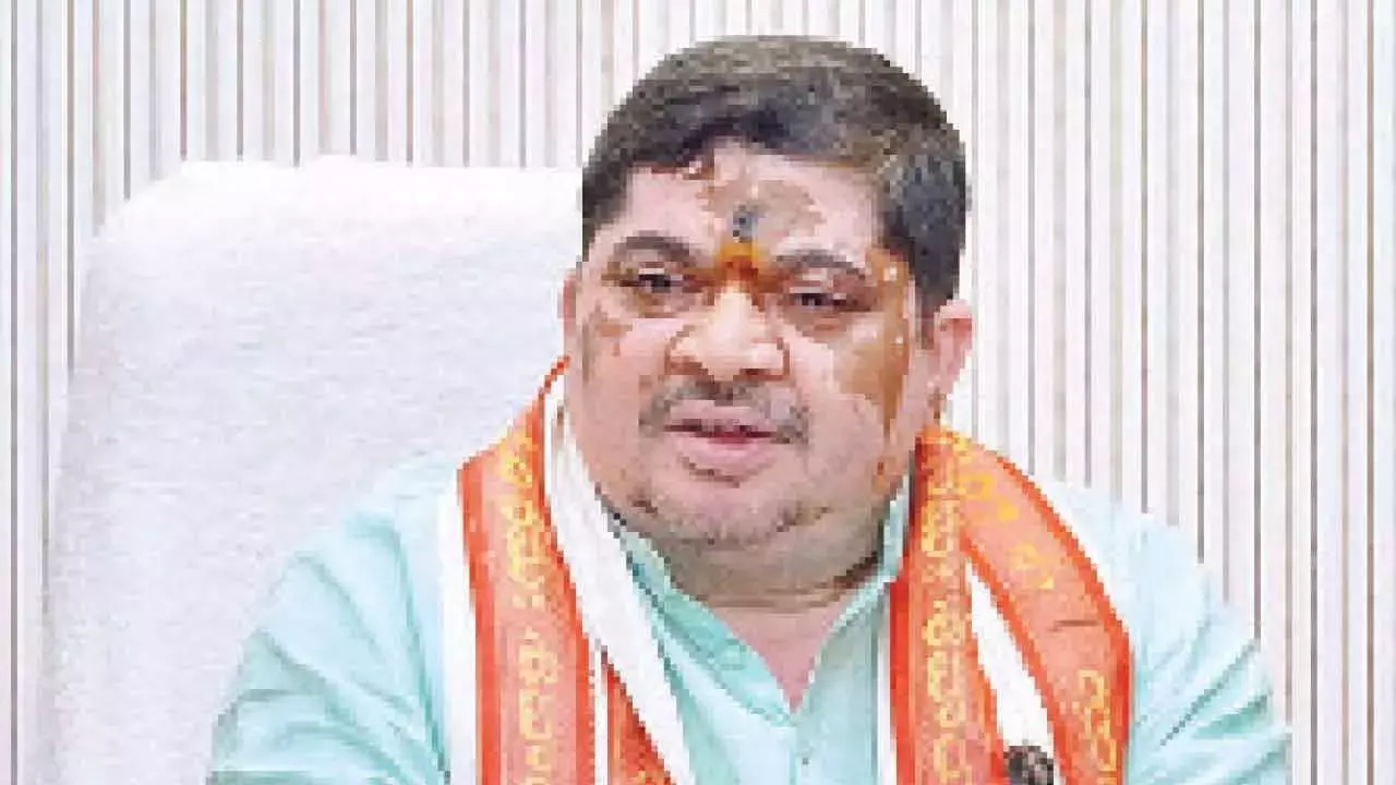 Pawan ने पवन कल्याण के साथ तालमेल बिठाने की कोशिश के लिए बीजेपी की आलोचना की Pawan ने पवन कल्याण के साथ तालमेल बिठाने की कोशिश के लिए बीजेपी की आलोचना की