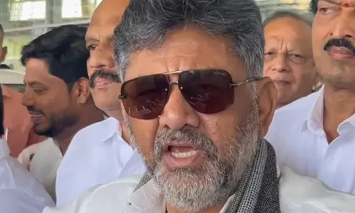 Karnataka में नेतृत्व पर विवाद, डिप्टी CM ने यतींद्र के बयान पर सफाई दी Karnataka में नेतृत्व पर विवाद, डिप्टी CM ने यतींद्र के बयान पर सफाई दी