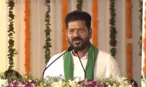 Revanth Reddy ने कहा, निज़ामाबाद का किसान संघर्ष पूरे देश के लिए प्रेरणा Revanth Reddy ने कहा, निज़ामाबाद का किसान संघर्ष पूरे देश के लिए प्रेरणा