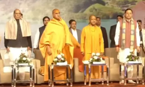 CM धामी, राजनाथ सिंह, योगी आदित्यनाथ गुरुदेव समाधि मंदिर मूर्ति स्थापना में शामिल हुए CM धामी, राजनाथ सिंह, योगी आदित्यनाथ गुरुदेव समाधि मंदिर मूर्ति स्थापना में शामिल हुए