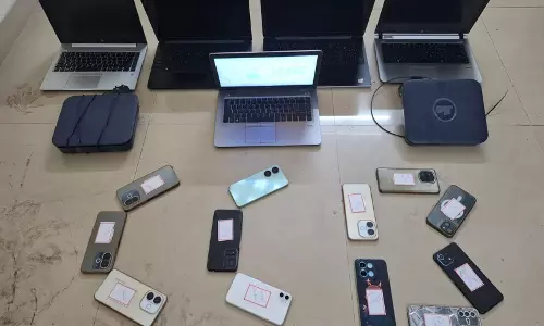 कोलकाता साइबर पुलिस ने फर्जी कॉल सेंटर चलाने वालों का भंडाफोड़ किया; 8 गिरफ्तार