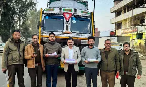 मिक्स स्क्रैप ले जा रहे वाहन पर GST नियमों के उल्लंघन के लिए 8.96 लाख रुपये का जुर्माना लगाया