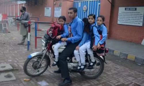 Pakistan में शिक्षा पर कम ध्यान, लाखों बच्चे अब भी स्कूल से वंचित