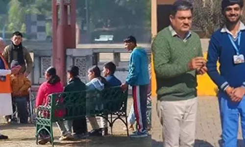Barara: हरियाणा छात्र PM मोदी से मिले, तनाव-मुक्त पढ़ाई के सुझाव लिए Barara: हरियाणा छात्र PM मोदी से मिले, तनाव-मुक्त पढ़ाई के सुझाव लिए