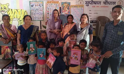 प्रोजेक्ट आओ बांटे खुशियां: शासकीय कर्मचारियों ने बच्चों संग मनाया जन्मदिन प्रोजेक्ट आओ बांटे खुशियां: शासकीय कर्मचारियों ने बच्चों संग मनाया जन्मदिन