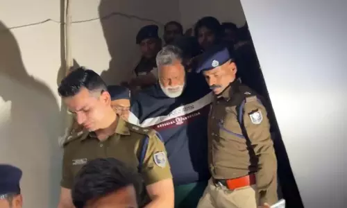 BIG BREAKING: सांसद पप्पू यादव को पुलिस ने किया गिरफ्तार BIG BREAKING: सांसद पप्पू यादव को पुलिस ने किया गिरफ्तार