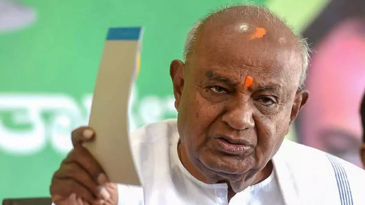 Hyderabad: देवेगौड़ा ने हैदराबाद-बेंगलुरु हाई-स्पीड रेलवे कॉरिडोर की वकालत Hyderabad: देवेगौड़ा ने हैदराबाद-बेंगलुरु हाई-स्पीड रेलवे कॉरिडोर की वकालत
