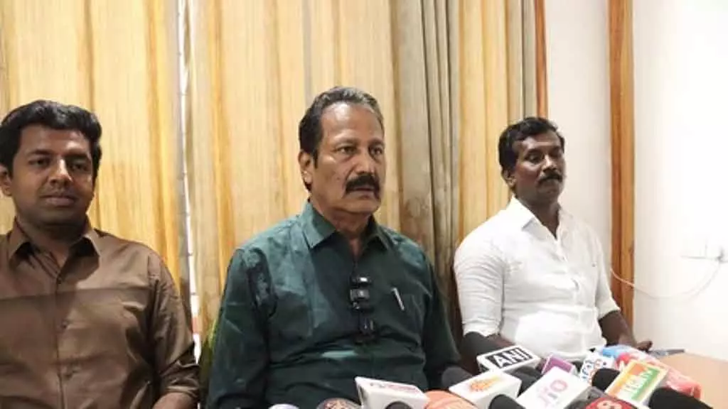जल्द ही एक मज़बूत टीम के साथ गठबंधन होगा: K. Krishnasamy जल्द ही एक मज़बूत टीम के साथ गठबंधन होगा: K. Krishnasamy