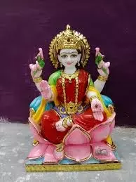 Shukrawar Upay: शुक्रवार को करें ये लक्ष्मी प्राप्ति उपाय, बनी रहेगी महालक्ष्मी की कृपा Shukrawar Upay: शुक्रवार को करें ये लक्ष्मी प्राप्ति उपाय, बनी रहेगी महालक्ष्मी की कृपा