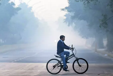 NCR में सुबह-शाम तेज हवाओं और दिन में धूप ने बढ़ाई परेशानी; एक्यूआई में आंशिक सुधार NCR में सुबह-शाम तेज हवाओं और दिन में धूप ने बढ़ाई परेशानी; एक्यूआई में आंशिक सुधार
