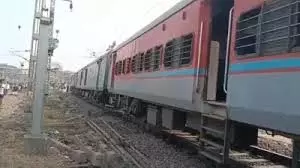 Odisha Accident: चेन्नई सेंट्रल एक्सप्रेस ट्रेन हुई डिरेल, मचा हड़कंप Odisha Accident: चेन्नई सेंट्रल एक्सप्रेस ट्रेन हुई डिरेल, मचा हड़कंप