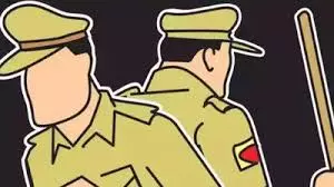 Bareilly: हिस्ट्रीशीटर की धमकी से मंदिर कार्यक्रम में खलबली Bareilly: हिस्ट्रीशीटर की धमकी से मंदिर कार्यक्रम में खलबली