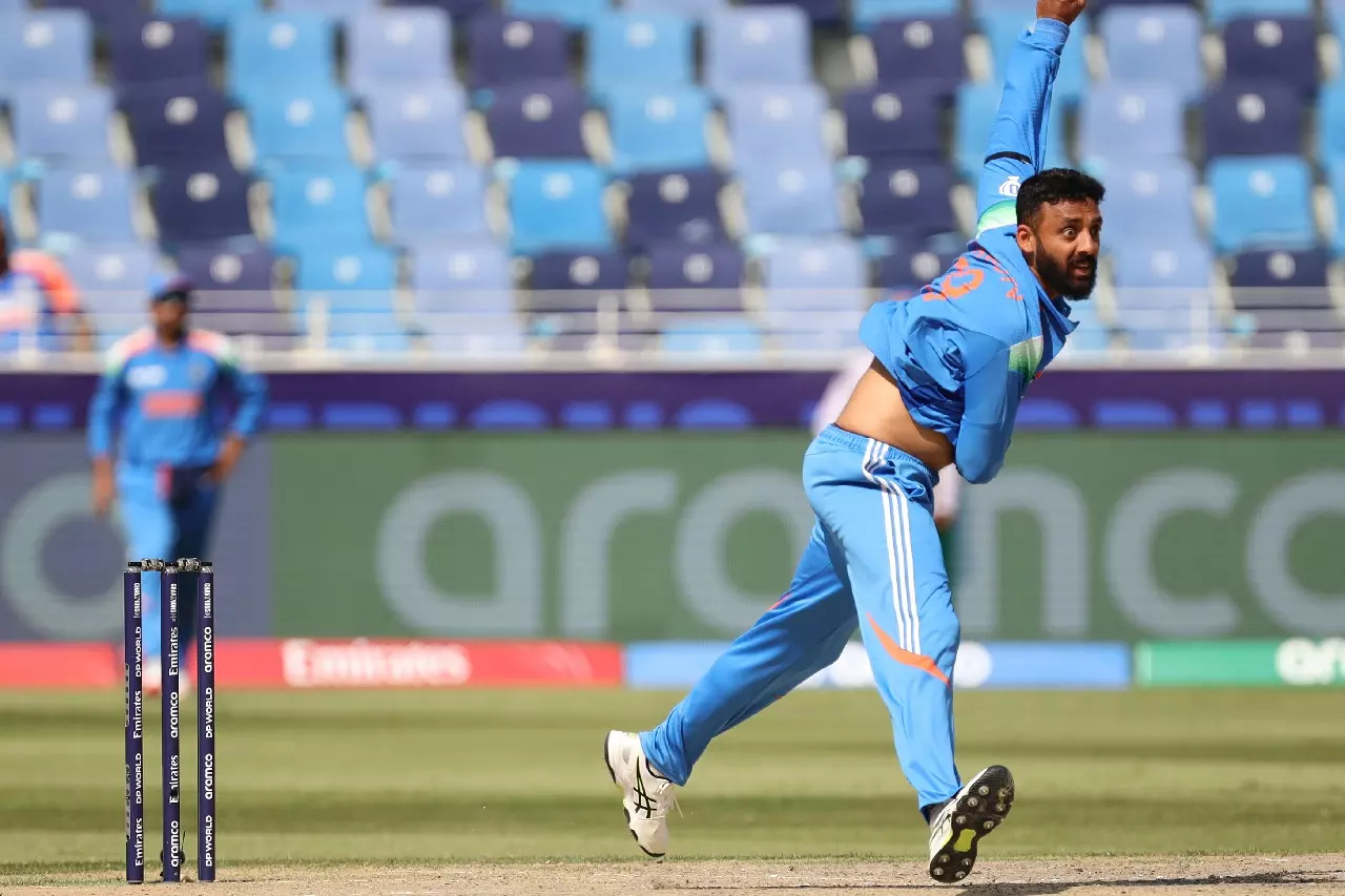 T20 WC: म्हाम्ब्रे ने कहा कि चक्रवर्ती की सटीकता उन्हें एक मुश्किल गेंदबाज T20 WC: म्हाम्ब्रे ने कहा कि चक्रवर्ती की सटीकता उन्हें एक मुश्किल गेंदबाज