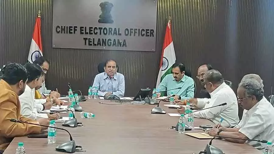 CEO सी सुदर्शन रेड्डी ने कहा कि तेलंगाना में SIR अप्रैल-मई 2026 के दौरान होने की संभावना है CEO सी सुदर्शन रेड्डी ने कहा कि तेलंगाना में SIR अप्रैल-मई 2026 के दौरान होने की संभावना है