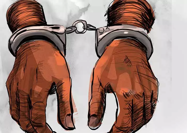 KK Nagar temple चोरी मामले में गिरफ्तारी, मूर्तियां और गहने बरामद KK Nagar temple चोरी मामले में गिरफ्तारी, मूर्तियां और गहने बरामद