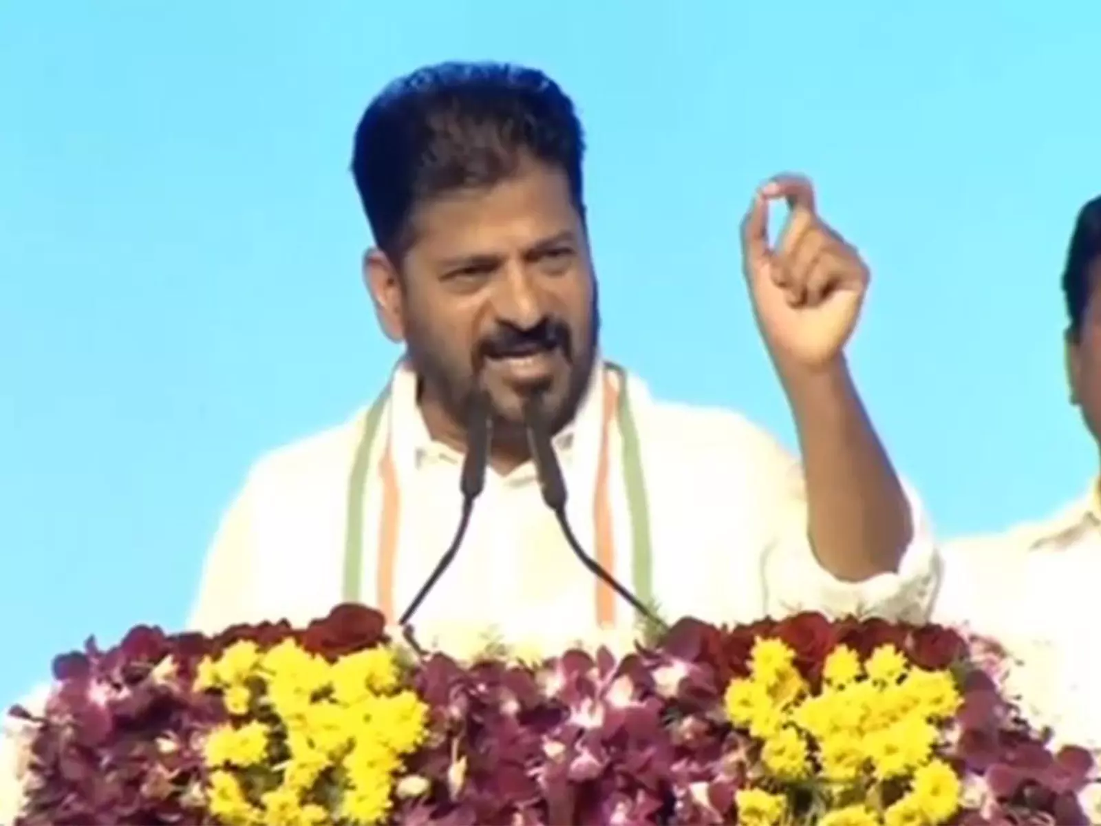 CM रेवंत रेड्डी ने कहा कि BJP अध्यक्ष तेलंगाना में गधे का अंडा तो लाए, लेकिन एक रुपया भी नहीं लाए CM रेवंत रेड्डी ने कहा कि BJP अध्यक्ष तेलंगाना में गधे का अंडा तो लाए, लेकिन एक रुपया भी नहीं लाए