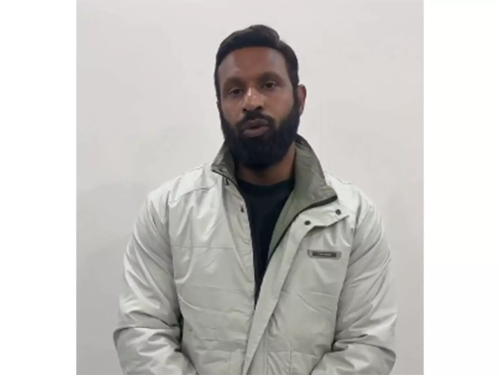 दुकान नाम विवाद पर Gym Trainer दीपक कुमार का बयान दुकान नाम विवाद पर Gym Trainer दीपक कुमार का बयान
