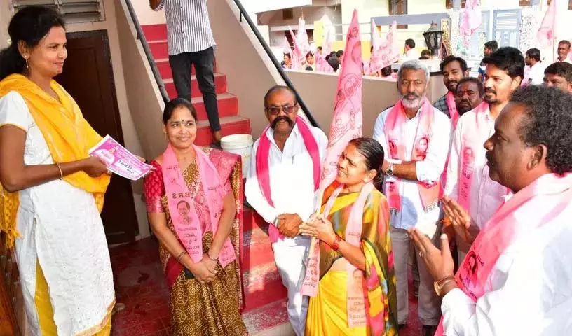 BRS In-Charge बसु हनुमंथु नायडू ने गडवाल के विकास के लिए बीआरएस की प्रशंसा की BRS In-Charge बसु हनुमंथु नायडू ने गडवाल के विकास के लिए बीआरएस की प्रशंसा की
