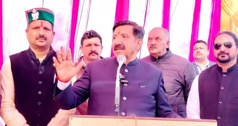 माता चिंतपूर्णी मंदिर में 130 करोड़ रुपये के पहले चरण का कायाकल्प चल रहा: Agnihotri माता चिंतपूर्णी मंदिर में 130 करोड़ रुपये के पहले चरण का कायाकल्प चल रहा: Agnihotri
