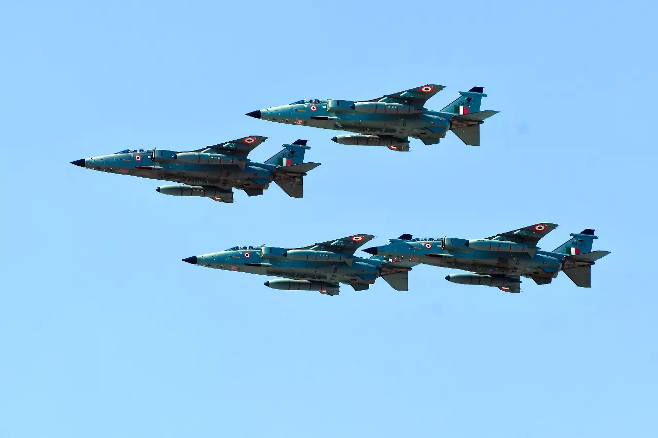IAF पाकिस्तान सीमा के पास सबसे बड़े अभ्यासों में से एक में अपनी ताकत दिखाएगी IAF पाकिस्तान सीमा के पास सबसे बड़े अभ्यासों में से एक में अपनी ताकत दिखाएगी