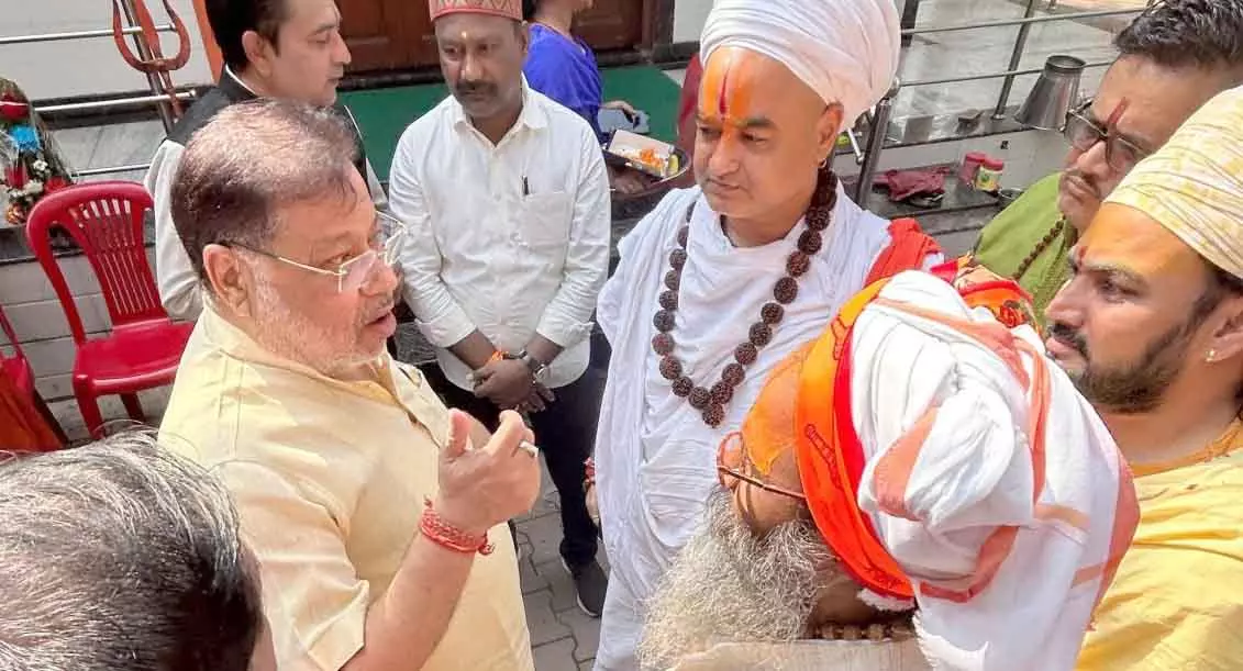 साधु-संतों ने राजिम कल्प कुंभ 2026 में अव्यवस्था पर जताई नाराजगी साधु-संतों ने राजिम कल्प कुंभ 2026 में अव्यवस्था पर जताई नाराजगी