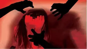 Mauganj: आठवीं की छात्रा का अपहरण कर जंगल में सामूहिक दुष्कर्म Mauganj: आठवीं की छात्रा का अपहरण कर जंगल में सामूहिक दुष्कर्म