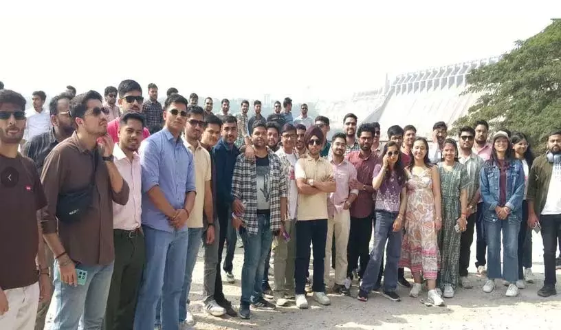 Bharat Darshan कार्यक्रम के तहत 70 अधिकारियों ने नागार्जुनसागर का दौरा किया Bharat Darshan कार्यक्रम के तहत 70 अधिकारियों ने नागार्जुनसागर का दौरा किया