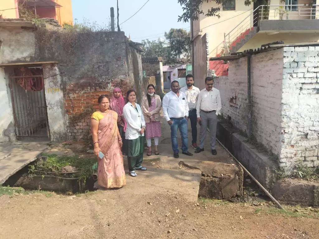 वार्ड क्रमांक 40 छावनी में स्वास्थ्य स्थिति सामान्य, डोर-टू-डोर सर्वे में उल्टी-दस्त का कोई मरीज नहीं मिला वार्ड क्रमांक 40 छावनी में स्वास्थ्य स्थिति सामान्य, डोर-टू-डोर सर्वे में उल्टी-दस्त का कोई मरीज नहीं मिला