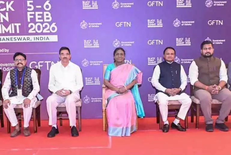 President Murmu ने फिनटेक को लैंगिक न्याय और सामाजिक समावेश से जोड़ने पर जोर दिया President Murmu ने फिनटेक को लैंगिक न्याय और सामाजिक समावेश से जोड़ने पर जोर दिया