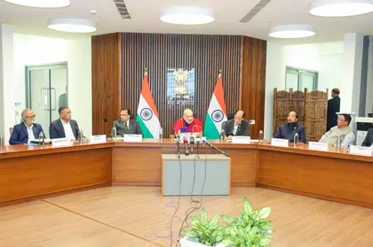 केंद्र ने वार्ता में गति बढ़ाने पर जोर, MoS और MHA अधिकारी सक्रिय केंद्र ने वार्ता में गति बढ़ाने पर जोर, MoS और MHA अधिकारी सक्रिय