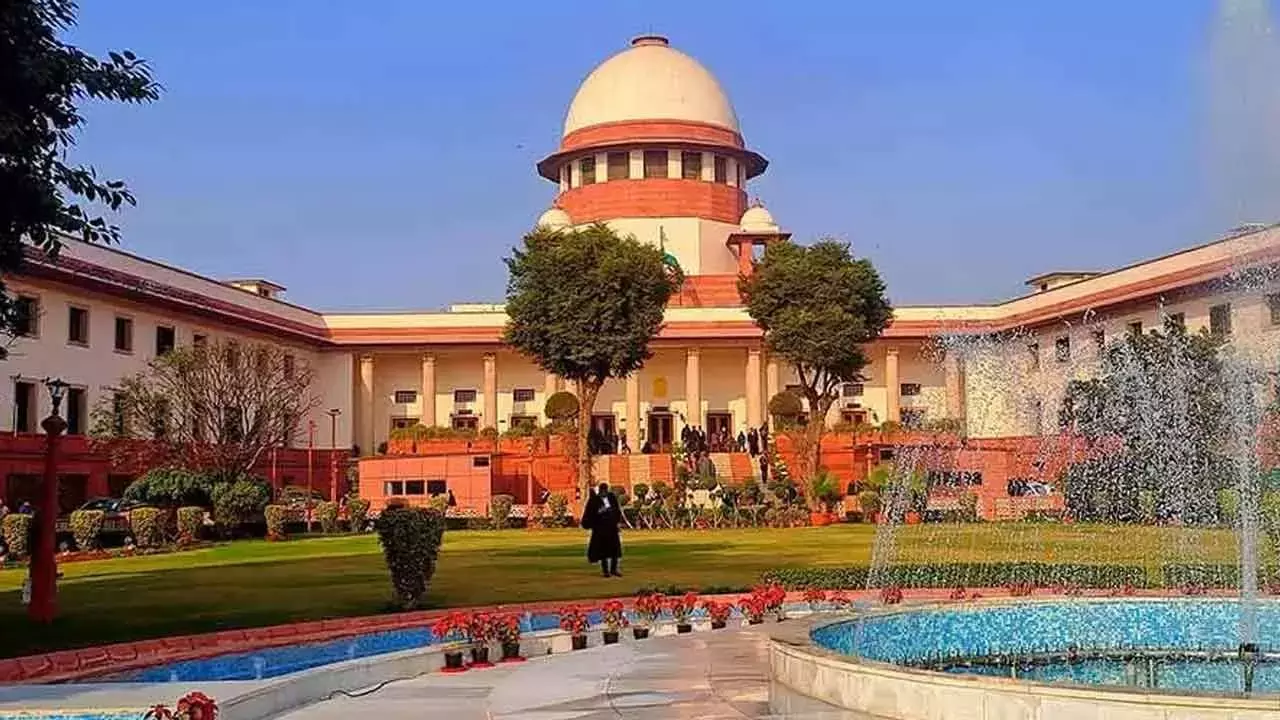 Telangana: सुप्रीम कोर्ट में BRS MLA के दलबदल मामले की सुनवाई Telangana: सुप्रीम कोर्ट में BRS MLA के दलबदल मामले की सुनवाई