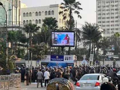 Bangladesh में झड़प के बाद सरकार का बयान, 23 लोग घायल Bangladesh में झड़प के बाद सरकार का बयान, 23 लोग घायल