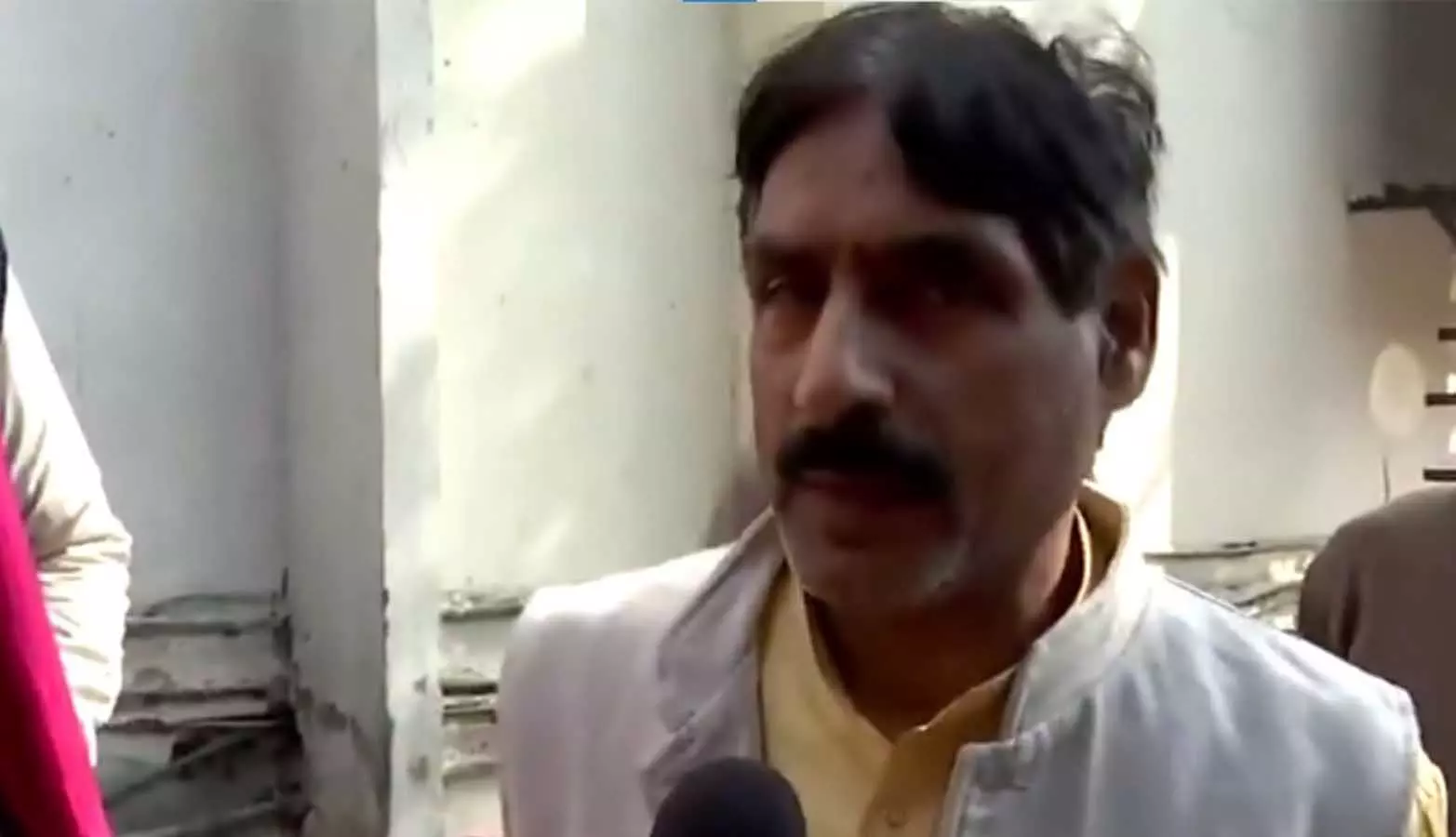 Janakpuri में बेटे की मौत के बाद पिता ने दिल्ली जल बोर्ड और प्रशासन को दोषी ठहराया Janakpuri में बेटे की मौत के बाद पिता ने दिल्ली जल बोर्ड और प्रशासन को दोषी ठहराया
