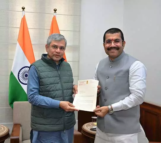 रोजाना सिलचर-धर्मनगर और सिलचर-मिजोरम ट्रेनें जल्द शुरू होंगी, रेल मंत्री ने MP कनाद को दिया आश्वासन रोजाना सिलचर-धर्मनगर और सिलचर-मिजोरम ट्रेनें जल्द शुरू होंगी, रेल मंत्री ने MP कनाद को दिया आश्वासन