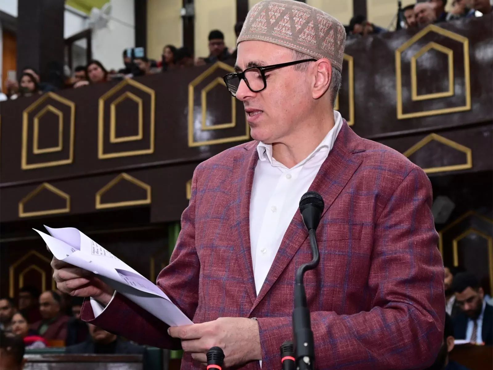 Jammu and Kashmir पर्यटन स्थलों की बंदी से आजीविका प्रभावित Jammu and Kashmir पर्यटन स्थलों की बंदी से आजीविका प्रभावित