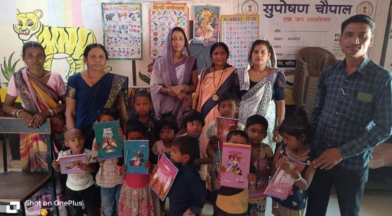 प्रोजेक्ट आओ बांटे खुशियां: शासकीय कर्मचारियों ने बच्चों संग मनाया जन्मदिन प्रोजेक्ट आओ बांटे खुशियां: शासकीय कर्मचारियों ने बच्चों संग मनाया जन्मदिन